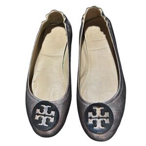 Tory Burch Gunmetal Minnie Travel Ballet Flats with Logo - Size 8